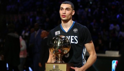 -跨界奇观！切尔西晨调名单备NBA窗口期，勒沃库森瞄葡超，拜仁竟为CBA主帅复盘？